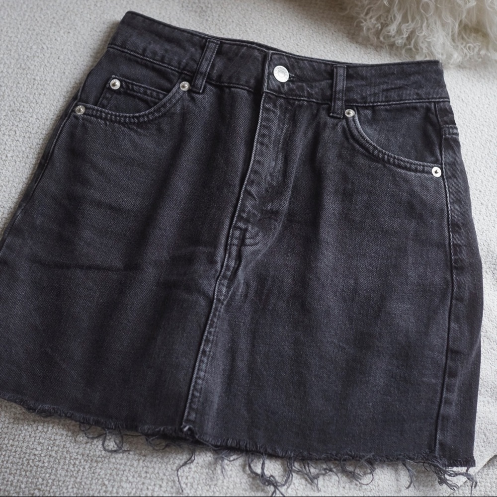 Topshop denim mini skirt size 2